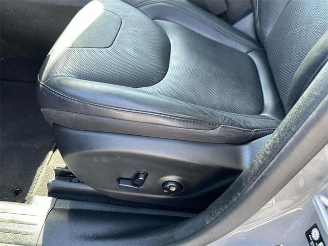 Photo of 2021 Sting Gray Clearcoat Jeep Cherokee