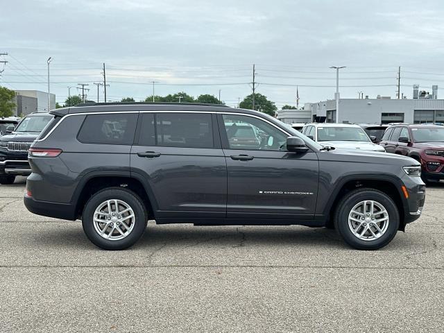 Photo of 2025 Metallic Jeep Grand Cherokee L