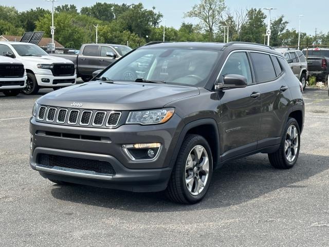 Photo of 2020 Granite Crystal Clearcoat Metallic Jeep Compass