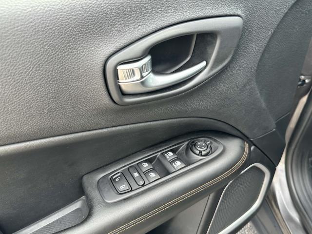 Photo of 2020 Granite Crystal Clearcoat Metallic Jeep Compass