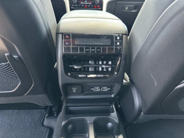 Photo of 2025 Silver Zynith Jeep Grand Cherokee L