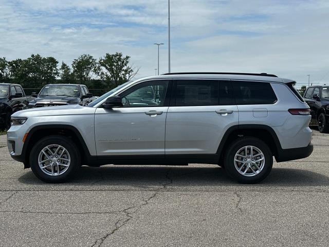 Photo of 2025 Silver Zynith Jeep Grand Cherokee L