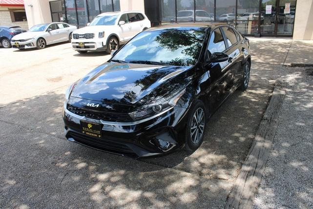 Photo of 2024 Aurora Black Pearl Kia Forte