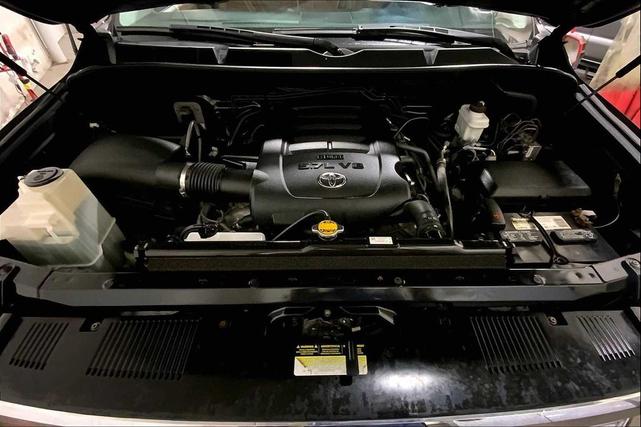Photo of 2016 Midnight Black Metallic Toyota Tundra