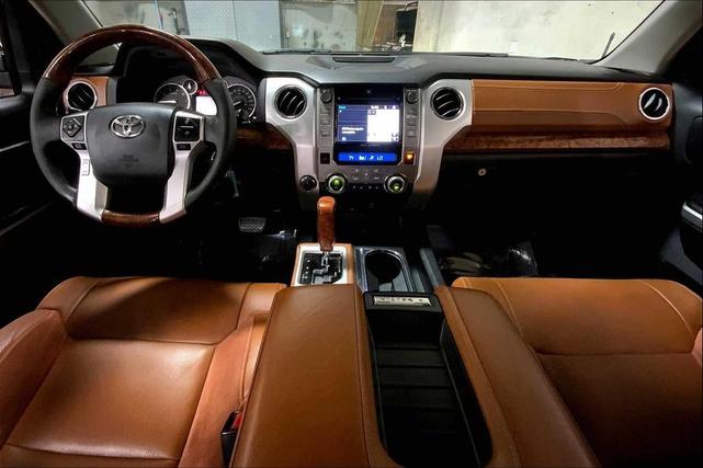 Photo of 2016 Midnight Black Metallic Toyota Tundra