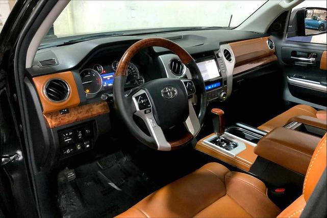 Photo of 2016 Midnight Black Metallic Toyota Tundra