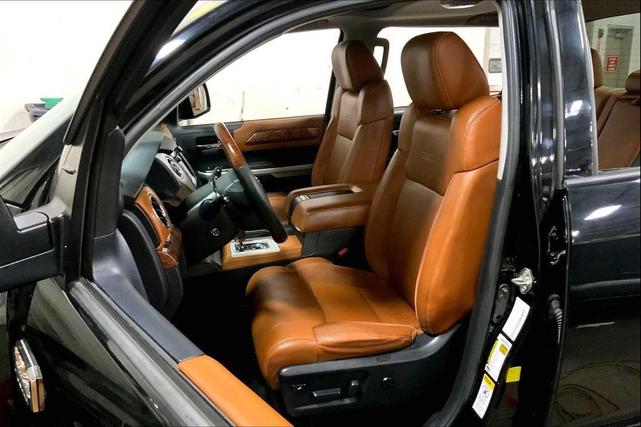Photo of 2016 Midnight Black Metallic Toyota Tundra
