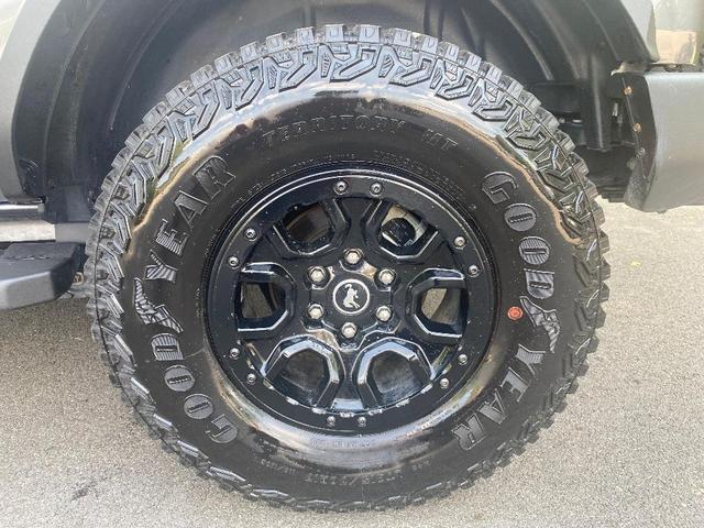 Photo of 2023 Carbonized Gray Metallic Ford Bronco