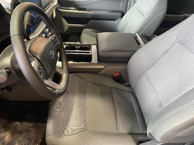 Photo of 2025 Oxford White Ford F-150