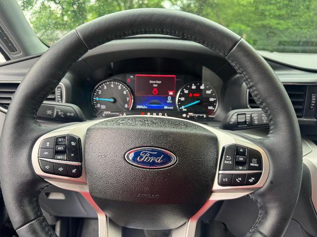 Photo of 2022 Agate Black Metallic Ford Explorer