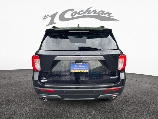 Photo of 2022 Agate Black Metallic Ford Explorer