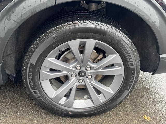 Photo of 2022 Agate Black Metallic Ford Explorer