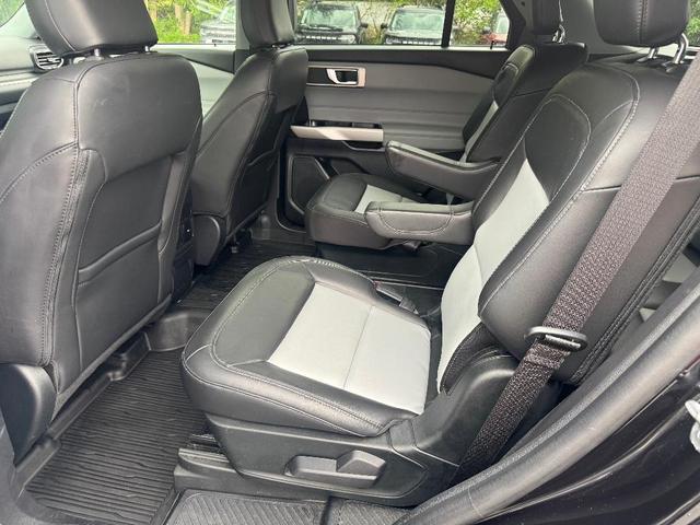 Photo of 2022 Agate Black Metallic Ford Explorer
