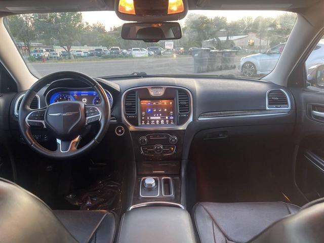 Photo of 2016 Granite Crystal Metallic Chrysler 300