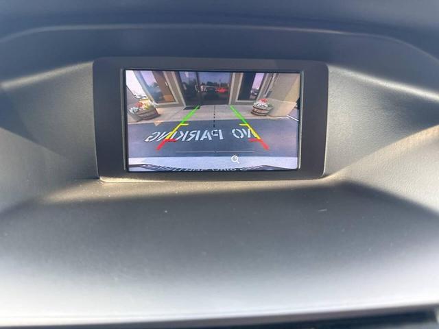Photo of 2015 White Ford Focus
