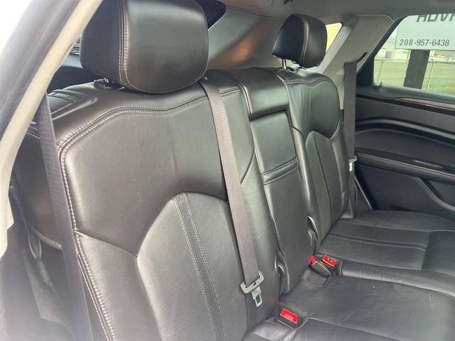 Photo of 2016 White Cadillac SRX