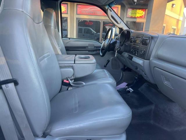 Photo of 2007 White Ford F-250