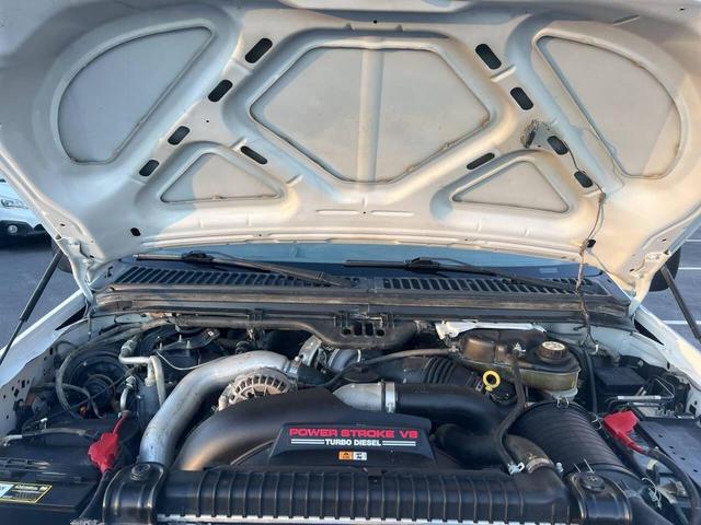 Photo of 2007 White Ford F-250
