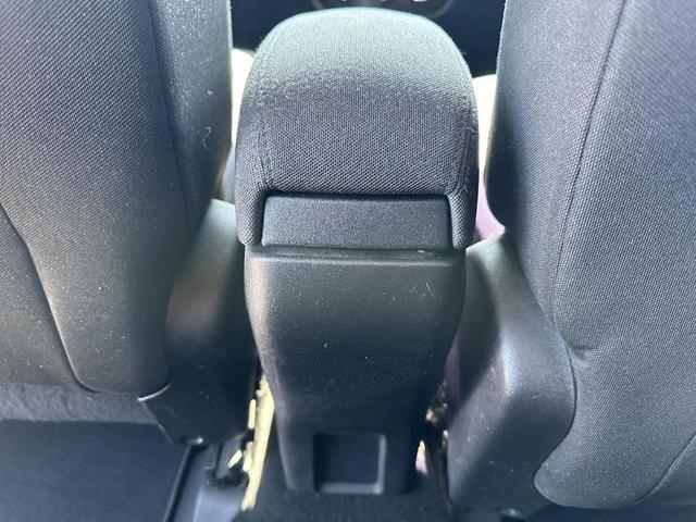 Photo of 2016 Alpine White Jeep Renegade