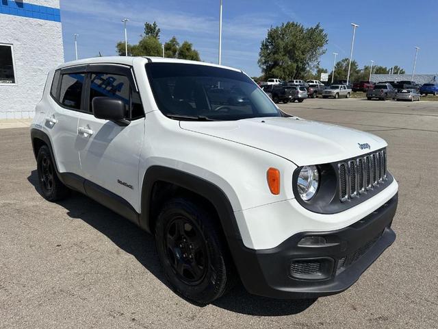 Photo of 2016 Alpine White Jeep Renegade