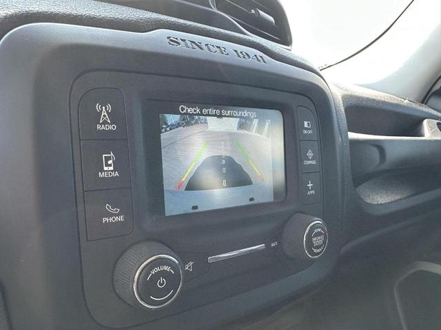 Photo of 2016 Alpine White Jeep Renegade