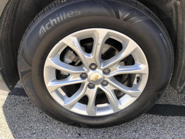 Photo of 2019 Mosaic Black Metallic Chevrolet Equinox
