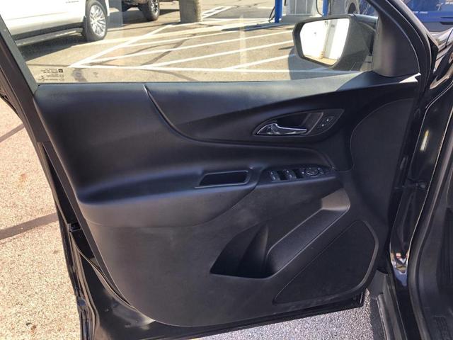 Photo of 2019 Mosaic Black Metallic Chevrolet Equinox