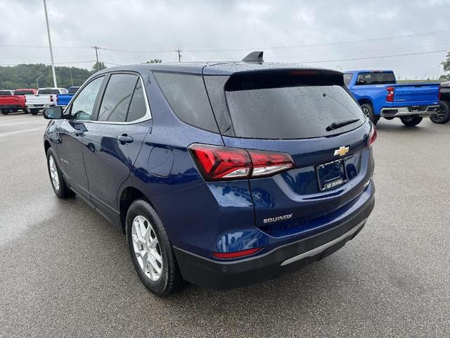 Photo of 2022 Blue Glow Metallic Chevrolet Equinox