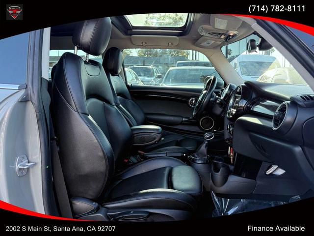 Photo of 2014 Gray MINI Hardtop