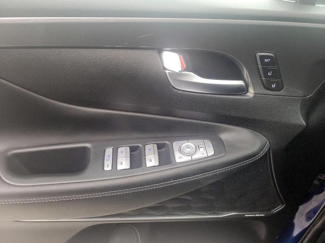 Photo of 2022 Blue Hyundai SANTA FE