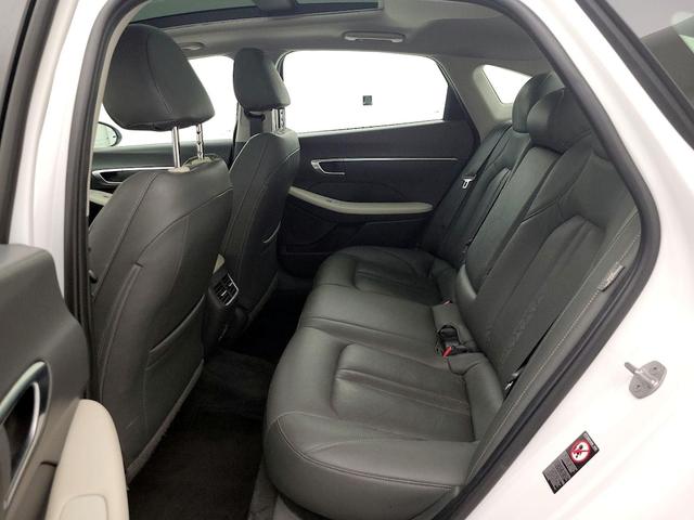 Photo of 2023 White Hyundai SONATA