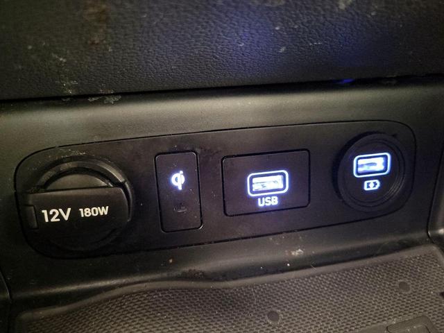 Photo of 2023 White Hyundai SONATA
