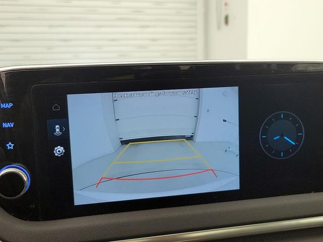 Photo of 2023 White Hyundai SONATA