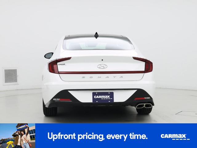 Photo of 2023 White Hyundai SONATA
