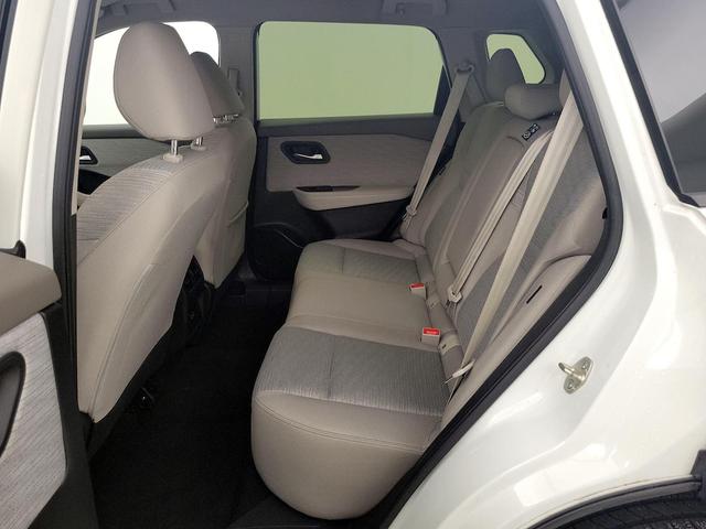 Photo of 2023 White Nissan Rogue