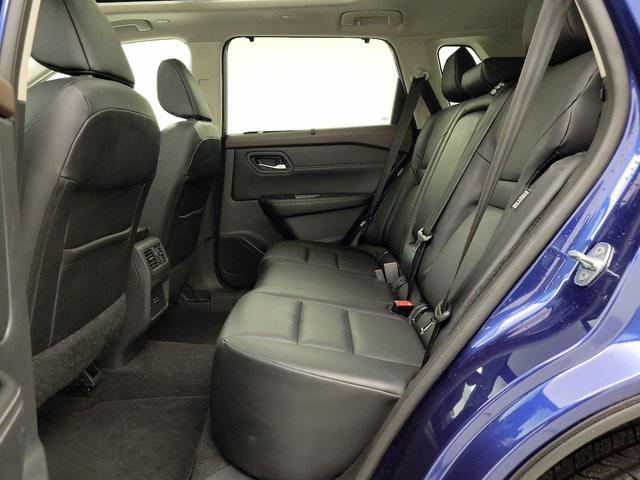 Photo of 2022 Blue Nissan Rogue