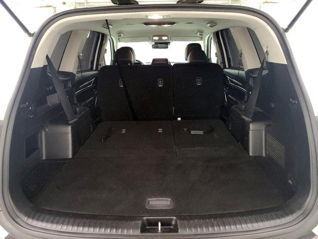 Photo of 2020 White Kia Telluride