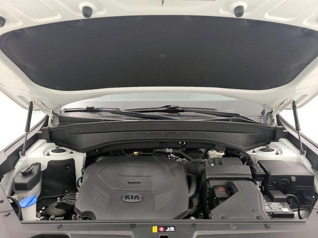 Photo of 2020 White Kia Telluride