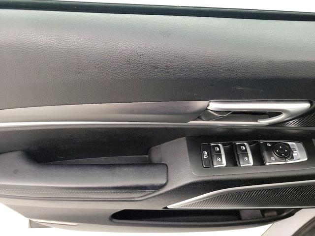 Photo of 2020 White Kia Telluride