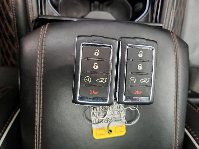 Photo of 2021 Black Jeep Grand Cherokee L