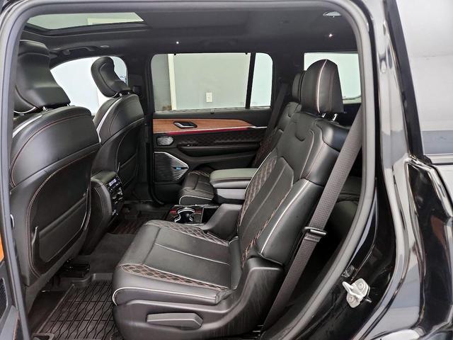 Photo of 2021 Black Jeep Grand Cherokee L