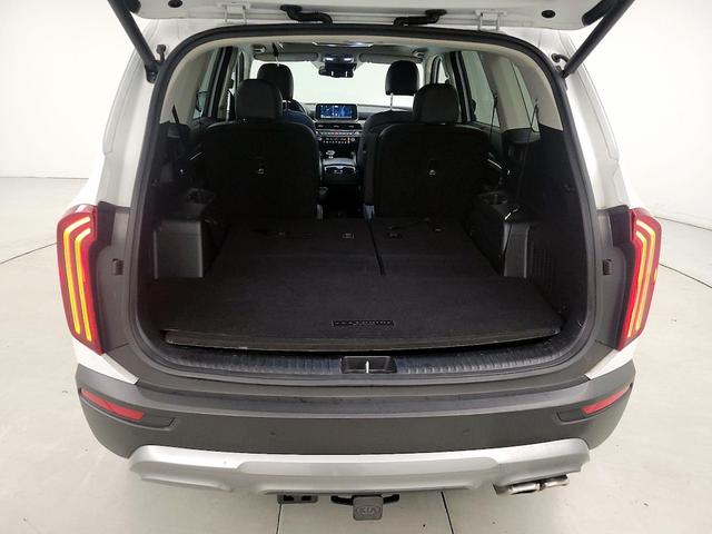 Photo of 2021 White Kia Telluride
