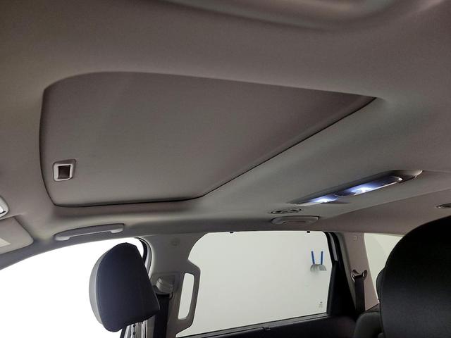 Photo of 2021 White Kia Telluride