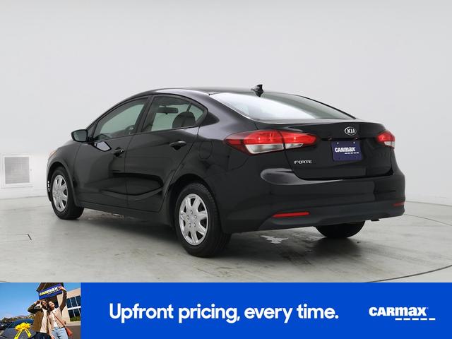 Photo of 2017 Black Kia Forte