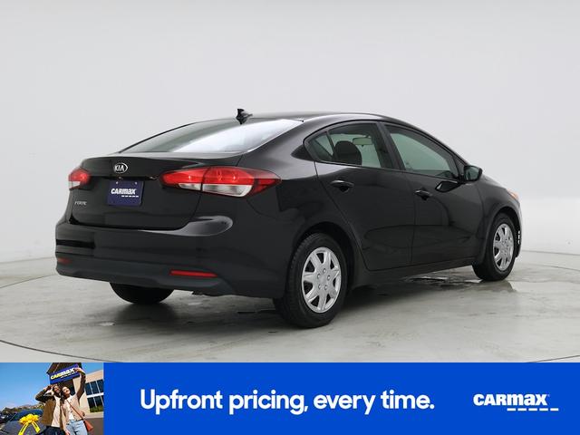 Photo of 2017 Black Kia Forte