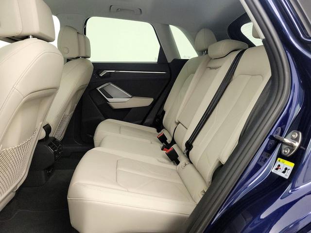 Photo of 2022 Blue Audi Q3