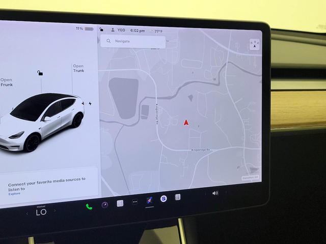 Photo of 2021 White Tesla Model Y