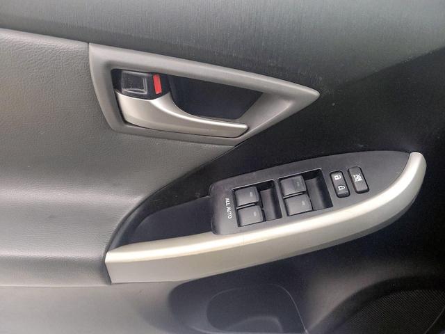 Photo of 2014 Gray Toyota Prius
