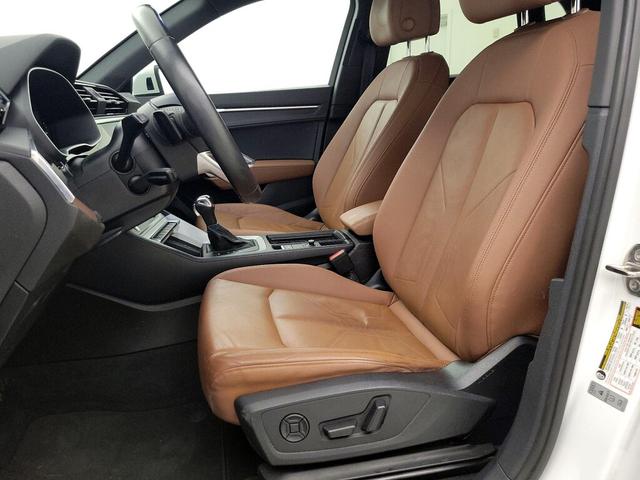 Photo of 2021 White Audi Q3