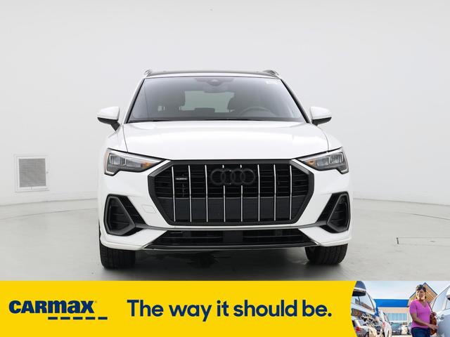 Photo of 2021 White Audi Q3